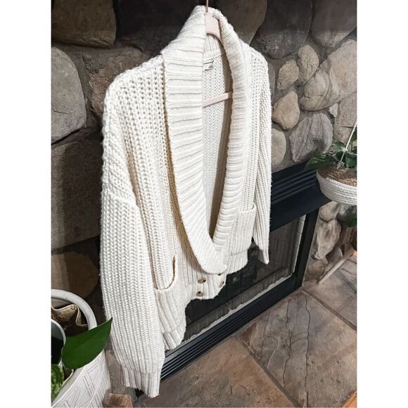 Anthropologie Cable Knit soft sweater - Picture 13 of 14